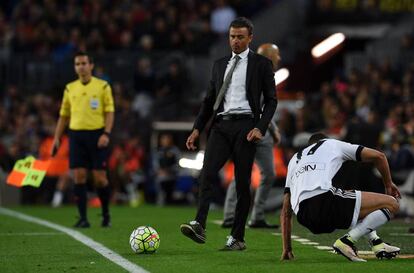 Luis Enrique, durant el partit contra el València al Camp Nou.