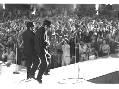The Blues Brothers in concert at the Hollywood Palladium, in a scene from the 1980 film.