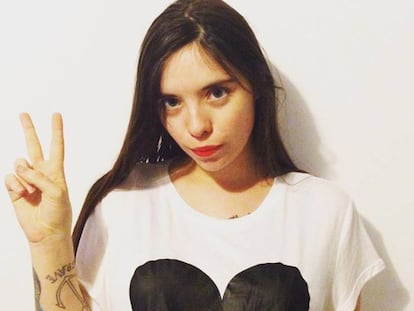 Canciones para bailar con la tripa al aire: la 'playlist' de Luna Miguel