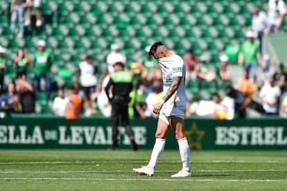 Josan durante un partido de la Liga entre el Elche y el Valencia, en el Estadio Martínez Valero el 23 de abril.