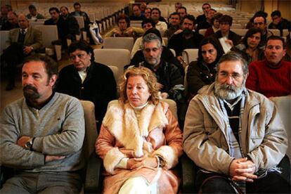 Directores de instituto, durante la reunión de ayer en el Lluís Vives.