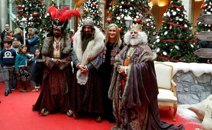 Los Reyes Magos en la Casa de Correos de Madrid, junto a Cristina Cifuentes.