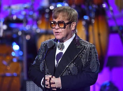 Hace siete años, cuando Elton John tenía 65 años, recibió a su segundo hijo: Elías José Daniel Furnish-John. Él y su marido, David Furnish, lo tuvieron mediante un vientre de alquiler, al igual que a su primogénito, Zachary, que nació en 2010.