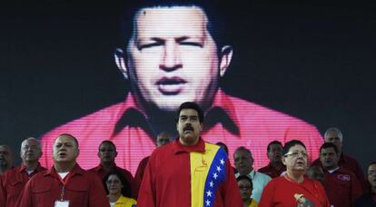 Nicolás Maduro, en el centro, el jueves.