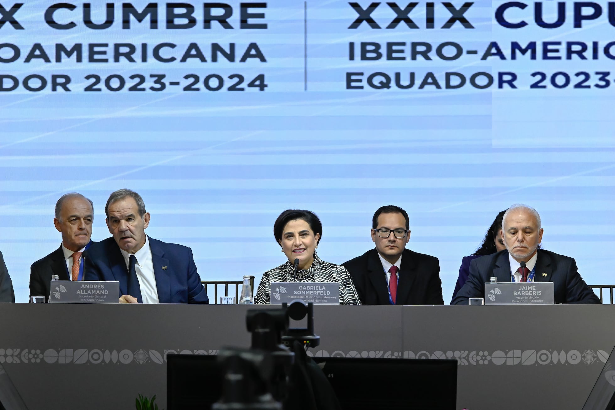 Comienza en Ecuador una Cumbre Iberoamericana marcada por la ausencia ...