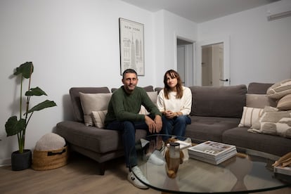 Sonia Prez Gmez e Ivn Alcntara Jorge, en su casa de Sant Celoni (Barcelona). 