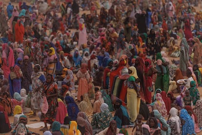 Mujeres sudanesas en un campo de refugiados de Chad, el pasado 22 de abril.