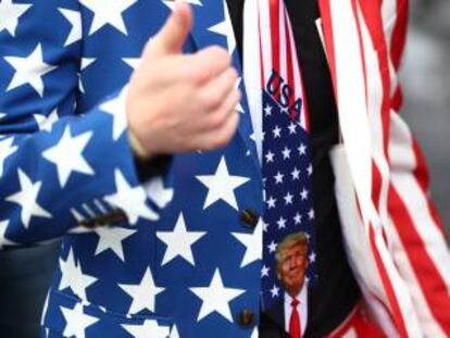 Un seguidor de Trump, en un mítin en Lancaster (Pensilvania, EE UU).