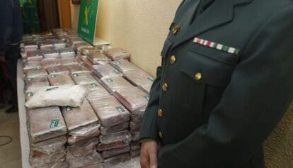 Alijo de 465 kilos de coca&iacute;na incautado en un yate en Pilar de la Horadada.