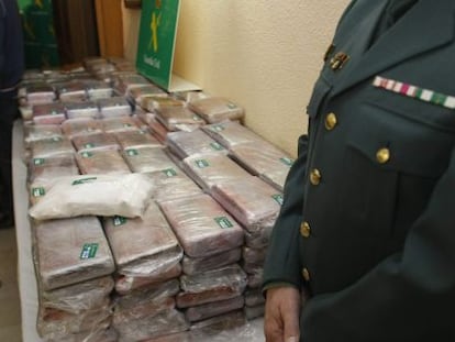 Alijo de 465 kilos de coca&iacute;na incautado en un yate en Pilar de la Horadada.