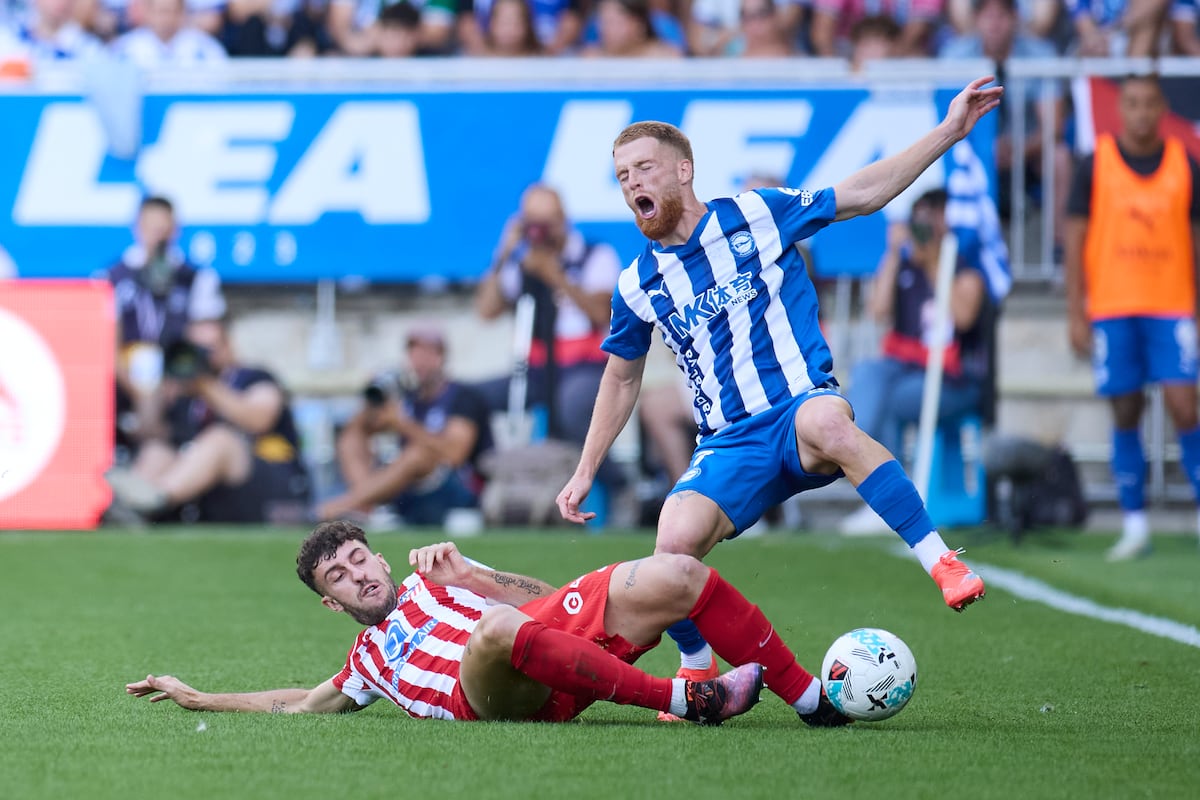Este Atlético no se sostiene y entra en barrena tras empatar con el Alavés