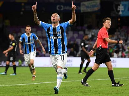 Everton celebra el gol de la victoria. 