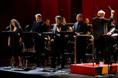 Julie Roset, William Shelton, Valerio Contaldo y Sebastian Noack, solistas del primer coro de la ‘Pasión según san Mateo’ interpretada el Viernes Santo en el Festival de Pascua de Aix-en-Provence. FESTIVAL DE PÂQUES 2025.