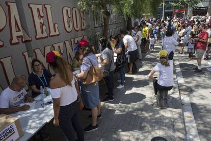 Votación popular contra Nicolás Maduro en Barcelona.