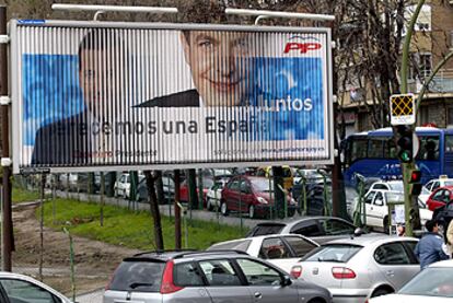 Carteles electorales  de Mariano Rajoy y José Luis Rodríguez Zapatero.