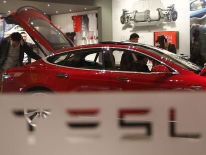 La china Tencent asalta Tesla al hacerse con un 5% de las acciones