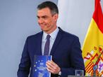 El presidente del Gobierno, Pedro Sánchez, en rueda de prensa tras la reunión del Consejo de Ministros, este martes en el Palacio de la Moncloa.