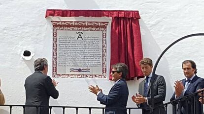 El azulejo dedicado a &lsquo;Cobradiezmos&rsquo; en La Maestranza. 