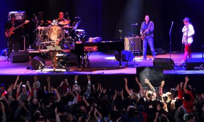 Los componentes del grupo musical Pixies en el Festival Primavera Sound en el Fôrum de Barcelona en 2014.