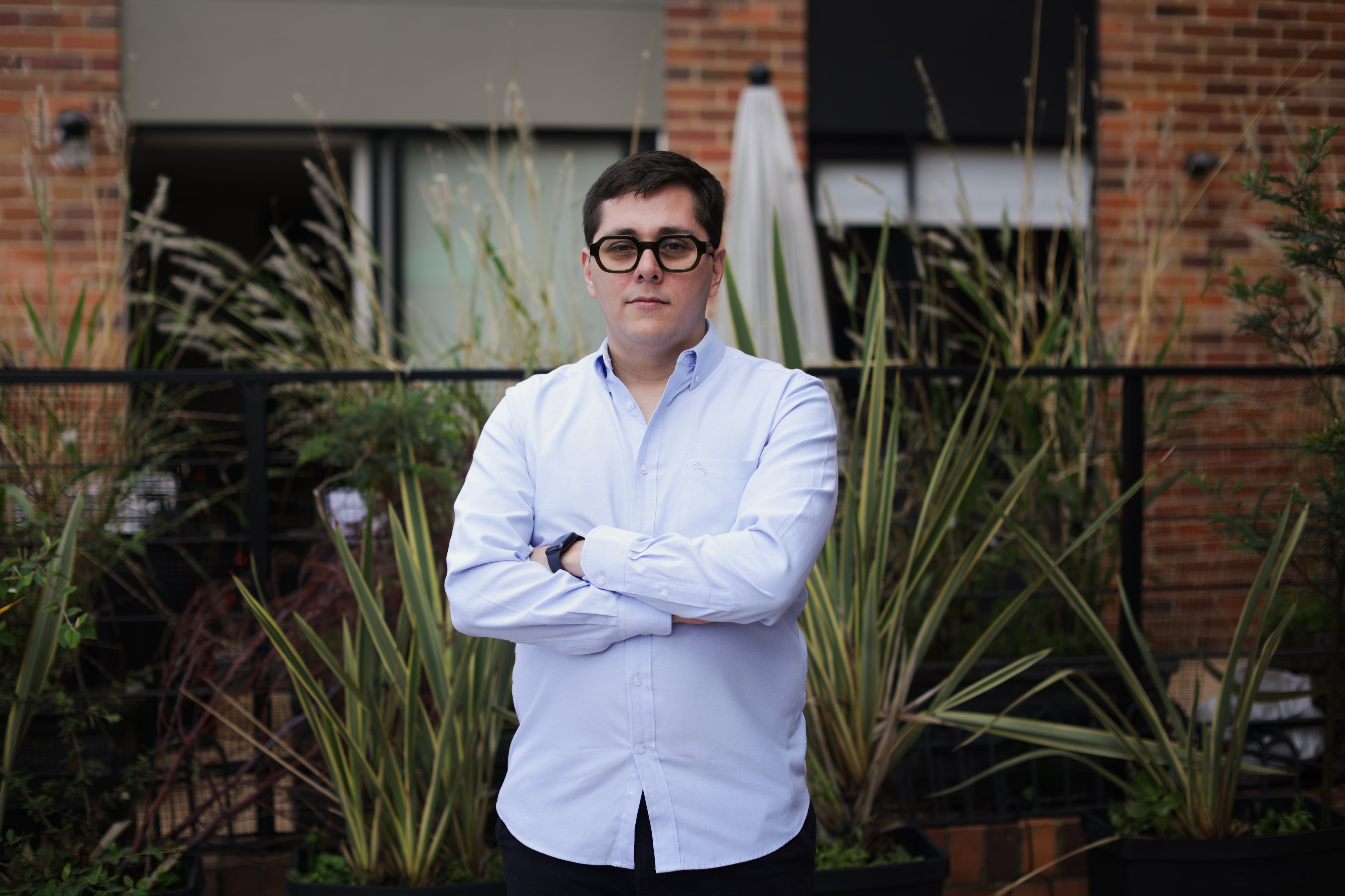 Luis Peche, politólogo venezolano, en su casa de Bogotá, el pasado 7 de enero. 