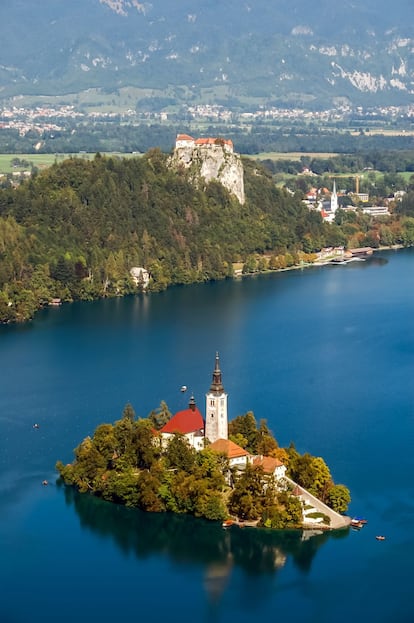 Isla en el lago Bled.