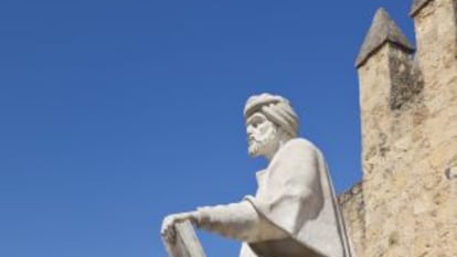 Estatua de Averroes en Córdoba.
