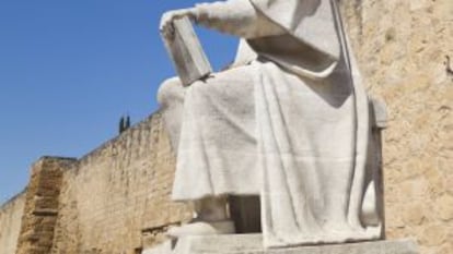 Estatua de Averroes en Córdoba.