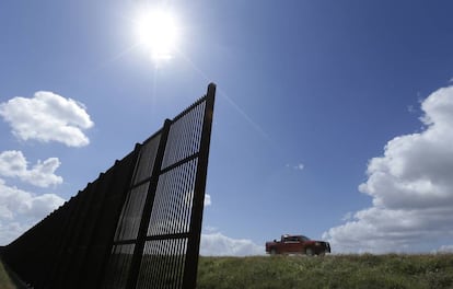 A section of US–Mexico border at Brownsville–Matamoros.