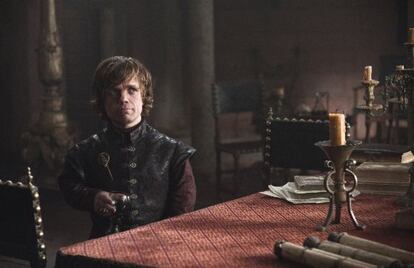 Peter Dinklage , que interpreta a Tyrion Lannister, en una escena de la segunda temporada de 'Juego de tronos'