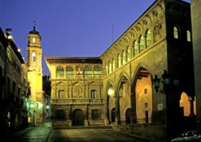 La lonja de Alcañiz (Teruel).
