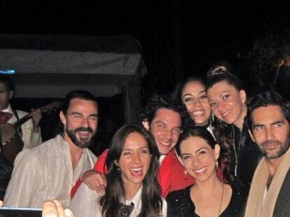 Invitados a la fiesta celebrada en la Rotonda de Personas Ilustres.
