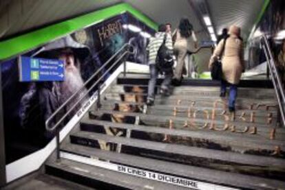 Imagen de la campa&ntilde;a publicitaria llevada a cabo con motivo del estreno de la pel&iacute;cula El Hobbit en el Metro de Madrid