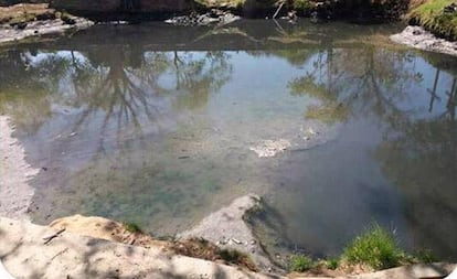 Una de las lagunas que, tras el sismo, ha visto bajar su nivel de agua.