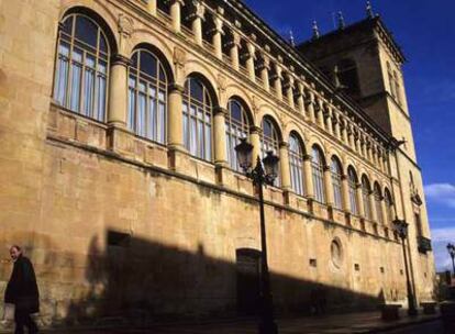 El palacio de los Condes de Gómara (Soria), construido en el siglo XVI, alberga la Audiencia Provincial.
