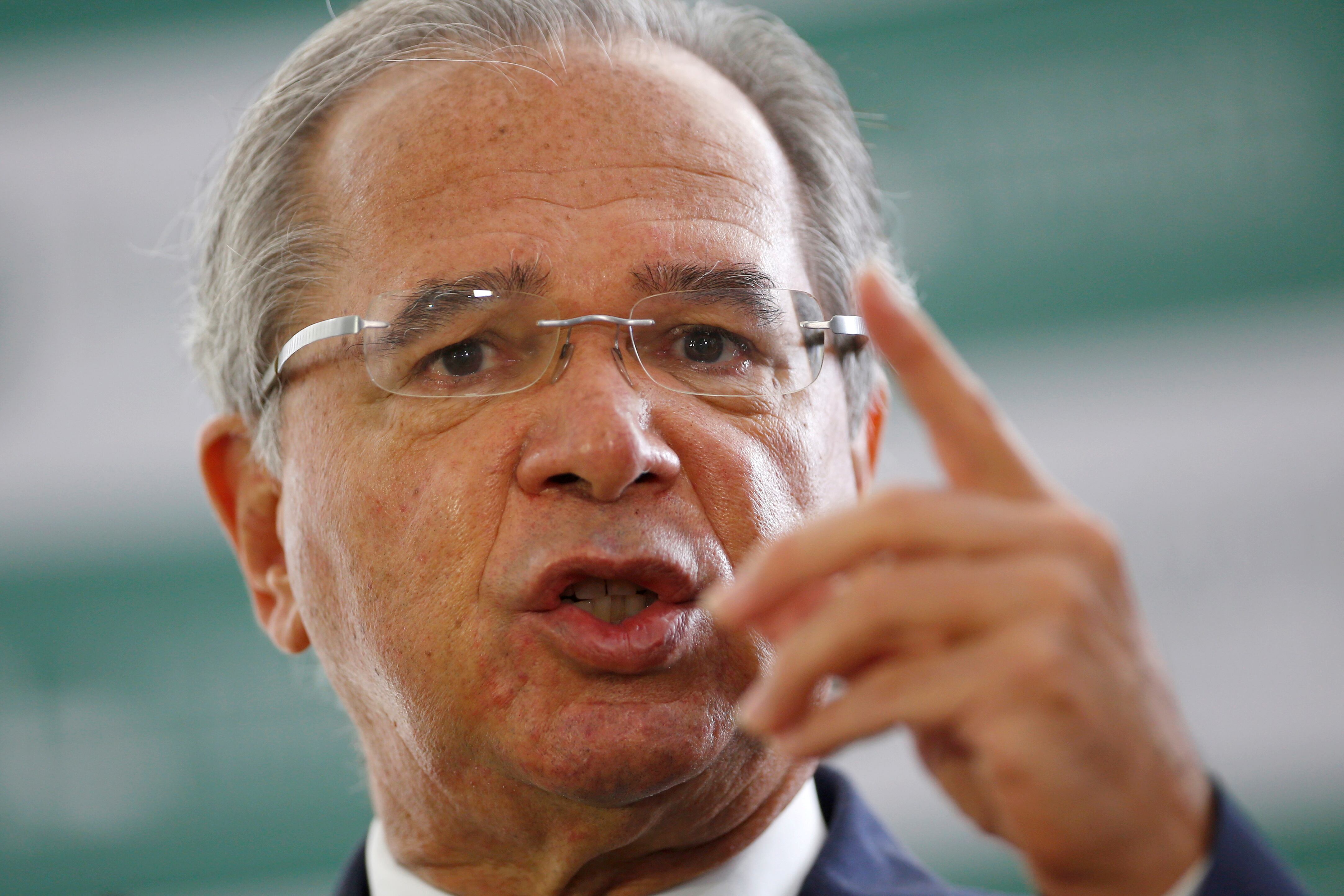 El ministro de Economía brasileño, Paulo Guedes, en una conferencia de prensa celebrada en junio.