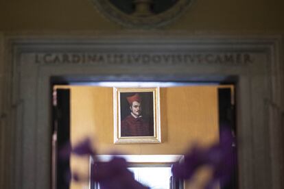 Entre los miembros ilustres de la familia Ludovisi, hay varios cardenales y el Papa Gregorio XV. El cardenal Francesco Maria del Monte, conocido mecenas de Caravaggio, fue un visitante habitual de Villa Aurora.