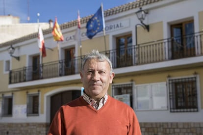 The mayor of Casasimarro, Juan Sahuquillo.