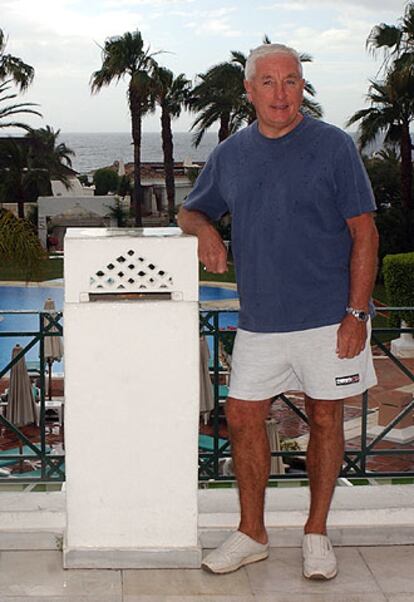 Roy Evans, en Marbella, tras la entrevista.