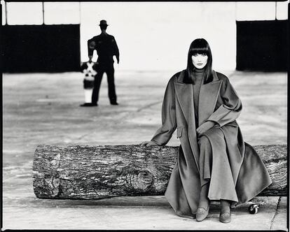 Campaña de Max Mara de 1993, fotografiada por Max Vadukul.