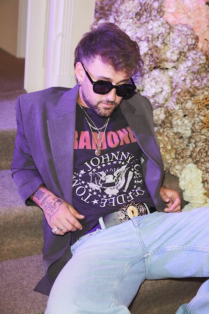 The singer Dani Fernández with MÓ Ixora sunglasses.