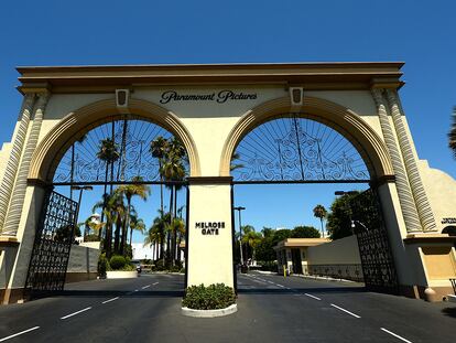 The legendary Melrose gate leading into Paramount Studios.