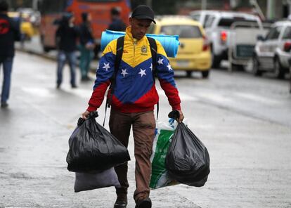 La medida trataba de frenar la entrada de ciudadanos de Venezuela hasta que los que se encontraban en las localidades fronterizas fueran trasladados al interior del país.