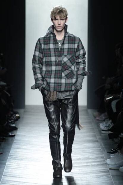 Bottega Veneta resulta elegante hasta en su versión 'grunge'.