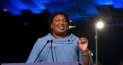 A democrata Stacey Abrams.