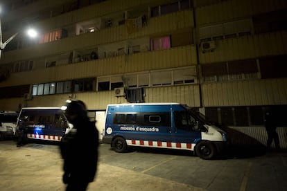 Més de mil Mossos van actuar a La Mina en l'Operació Titan.