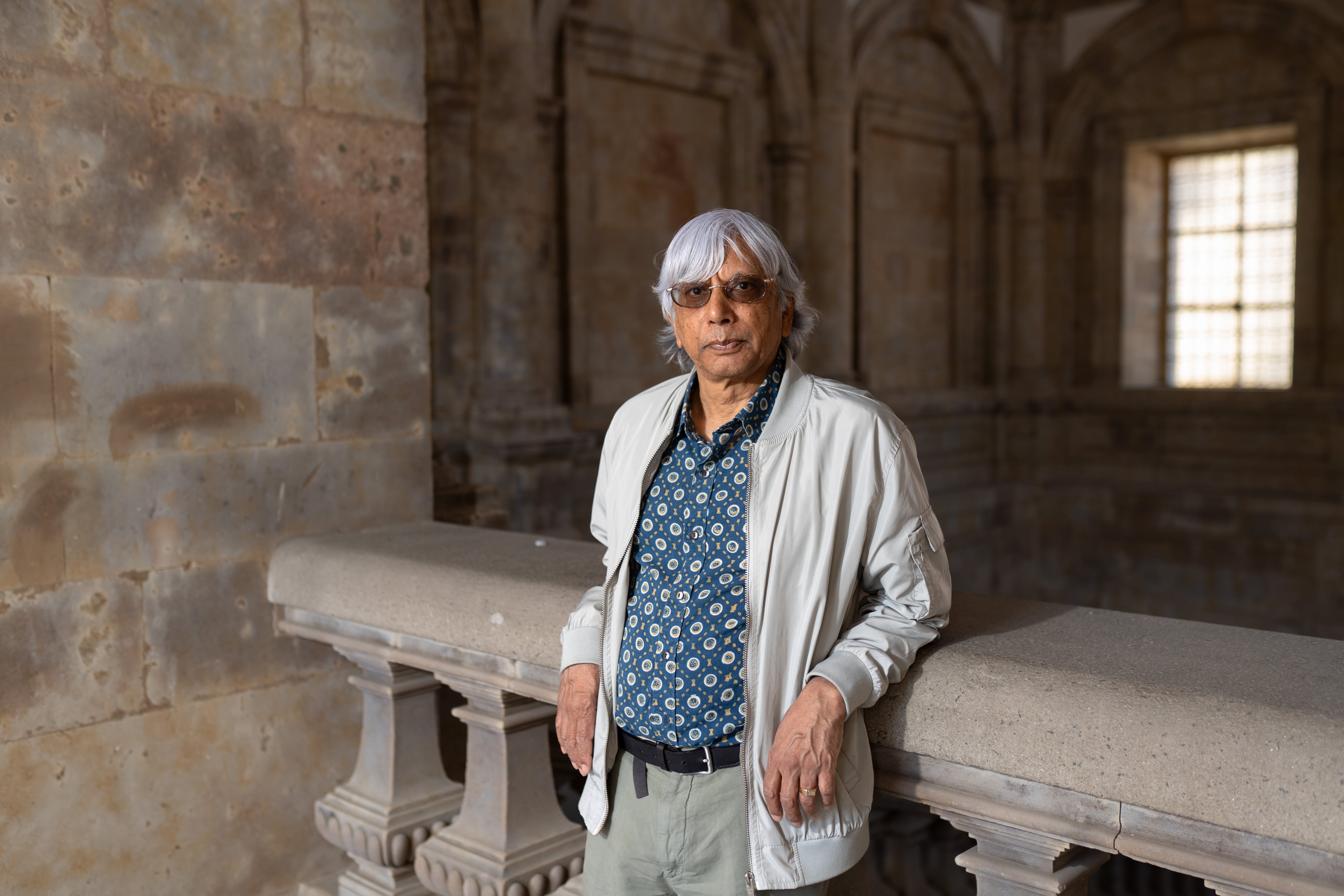 Rajend Mesthrie, lingüista sudafricano: “Intentar hacer del mundo un lugar mejor con un sistema monolingüe no funciona”