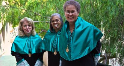 Marilyn Cochran-Smith, Gloria Ladson-Billings y Linda Darling-Hammond, investidas por la Universidad de Alicante