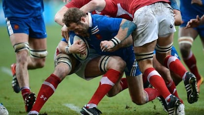 El francés Michalak, durante el partido ante Gales.