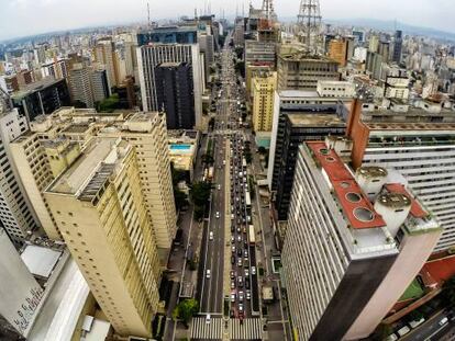 Vista a&eacute;rea da avenida Paulista. 