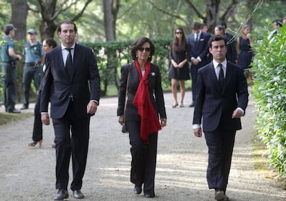 Ana Patricia Botín, hija de Emilio Botín, fallecido el martes en Madrid, tras finalizar el funeral en la finca familiar de Puente San Miguel donde el banquero cántabro recibió sepultura. EFE/archivo